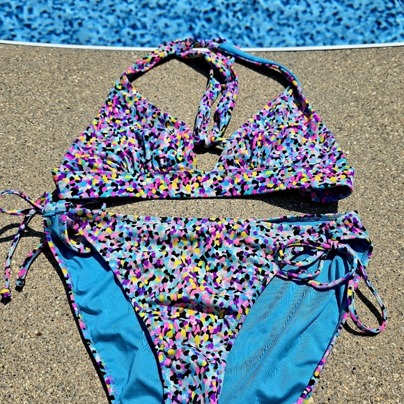 Victoria's Secret bikini Size M in great condition - Picture 4 of 9